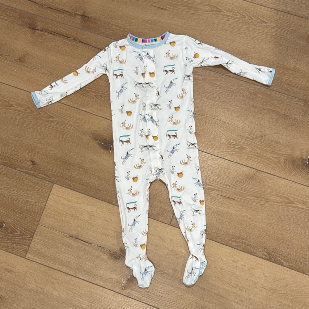 Magnetic Me Dog Print Footie NWOT